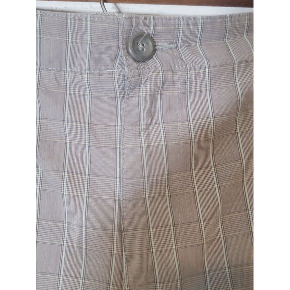 Eddie Bauer Flat‎ Front Bermuda Shorts Gray Plaid Size 42 Men's - Picture 7 of 7